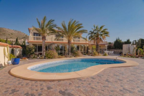Отель Super Villa met zwembad  Вильяхойоса